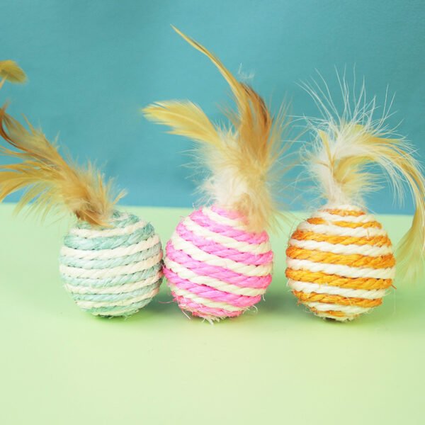 Feathered Sisal Cat Scratching Ball