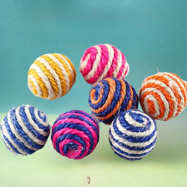 Feathered Sisal Cat Scratching Ball