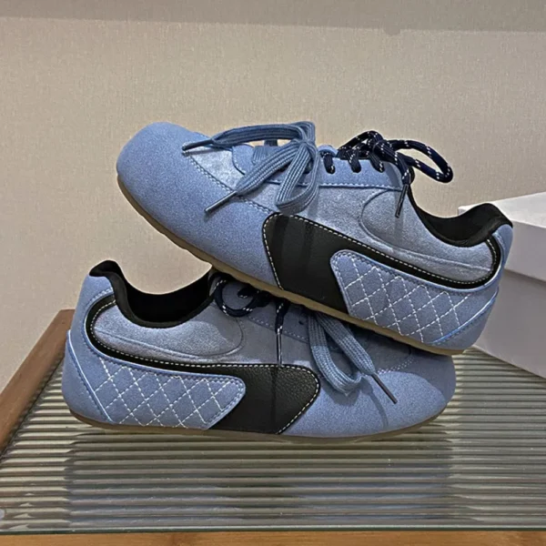 Contrast Flat Sneakers